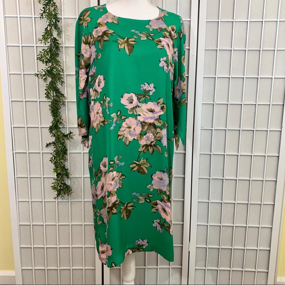 Muse Dresses & Skirts - Muse Green Floral Midi Shift Dress